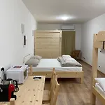 Sky Garden & Wellness R. Oda ve Kahvaltı 4*